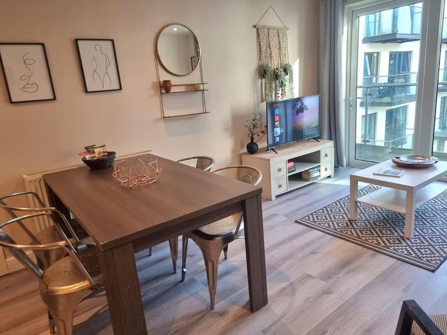 Appartamento 2bed 2bath -pool, Balcony, Gym Lift *