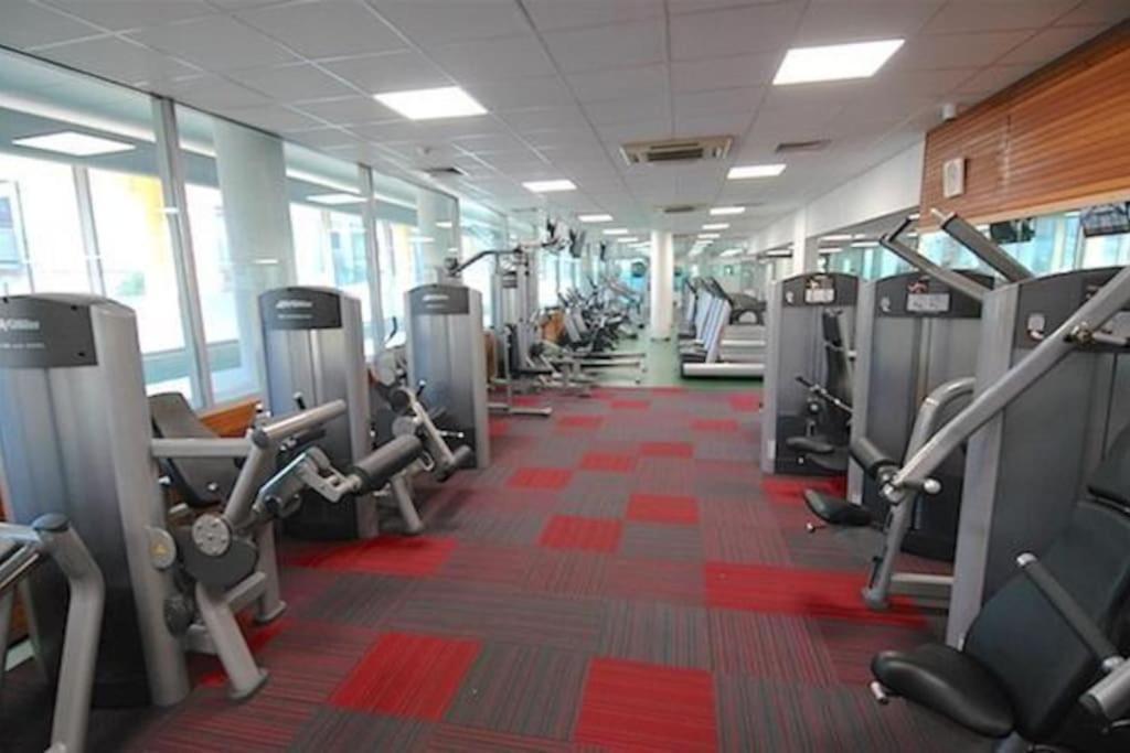 2bed 2bath -pool, Balcony, Gym Lift Appartamento
