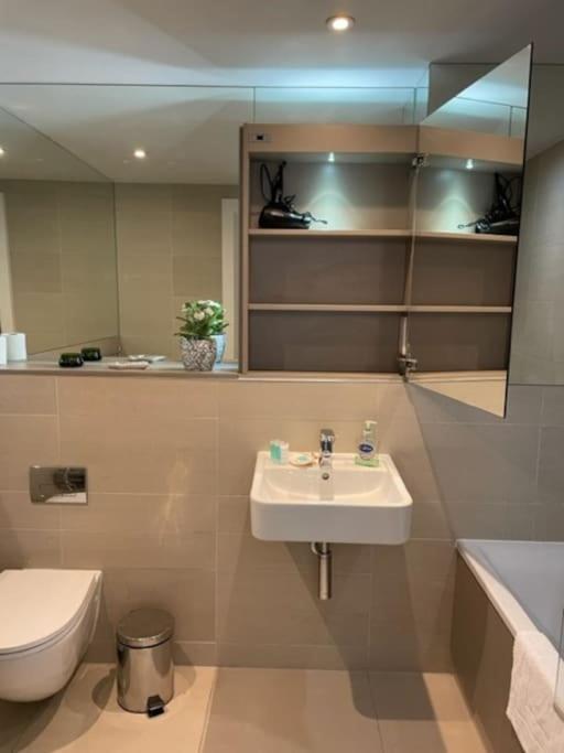 Appartamento 2bed 2bath -pool, Balcony, Gym Lift