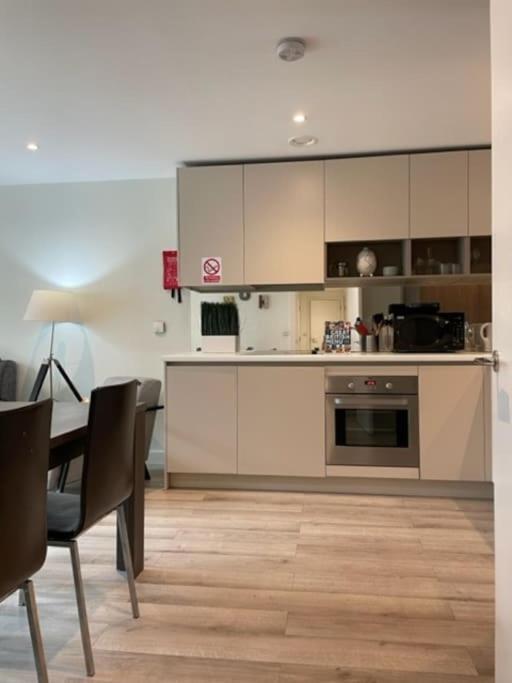 Appartamento 2bed 2bath -pool, Balcony, Gym Lift *